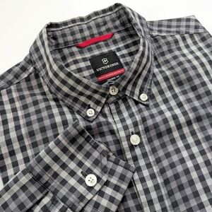 Victorinox Men's Gingham Casual Button Down Shirt In Size Large